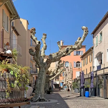 Hébergement de vacances Vue Jardin *